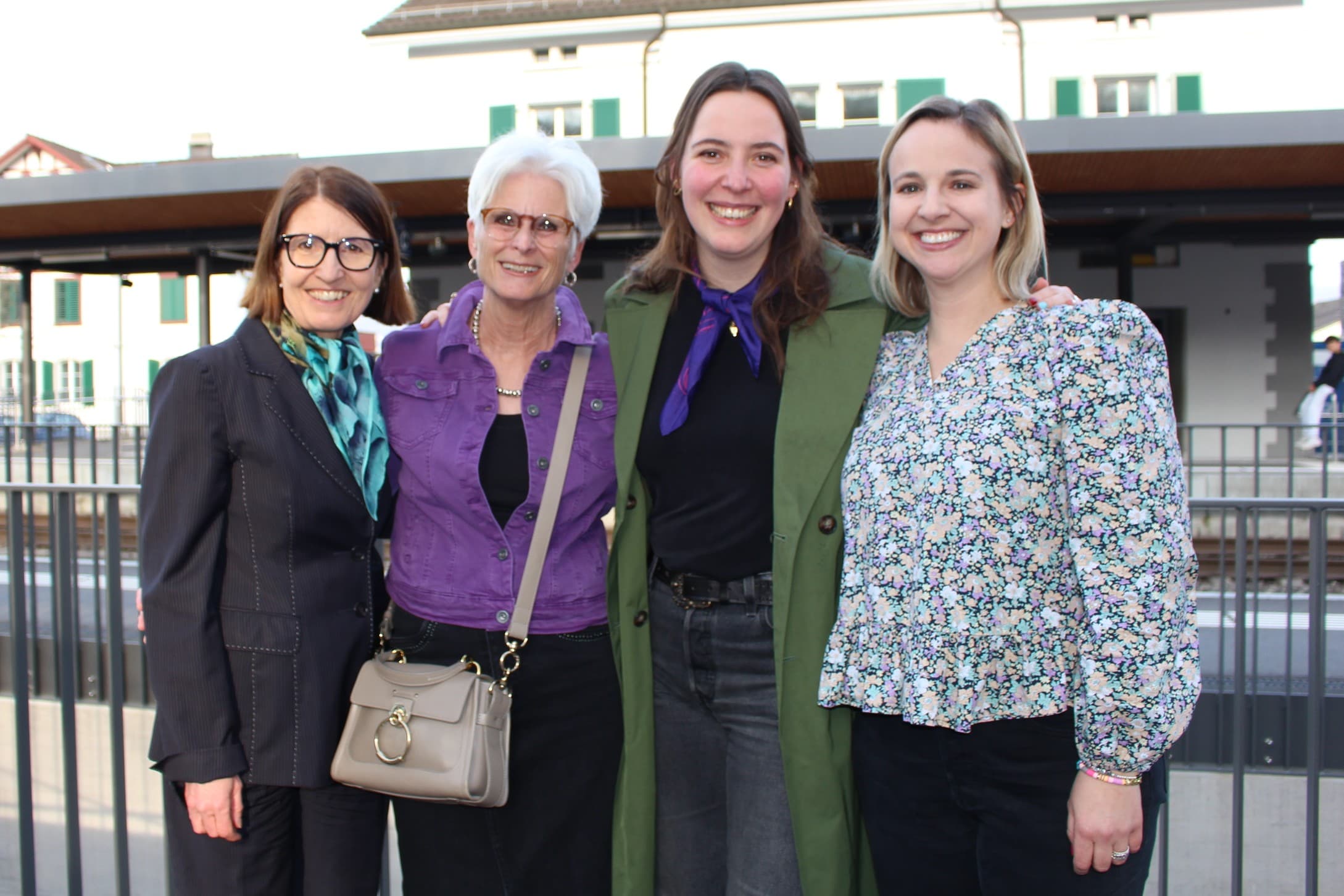 Die neue Frauenmehrheit im Gemeinderat (von links): Christina Spoerry (FDP), Nadja Fossati (parteilos), Elena Michel (Grüne) und Seraina Rüegger (Die Mitte).