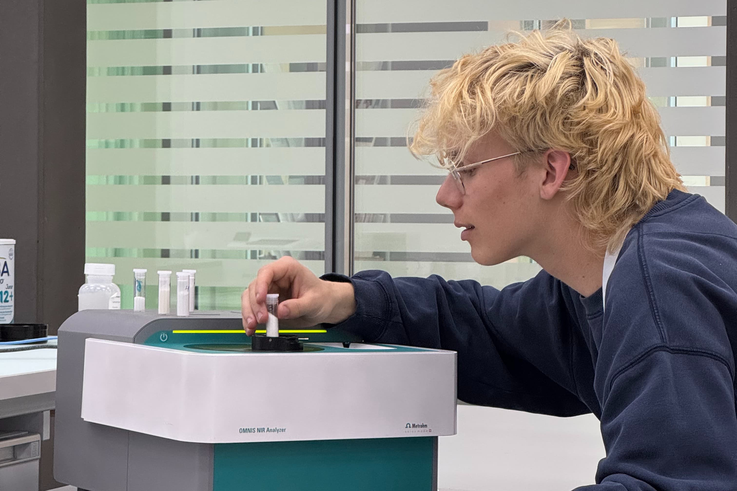 Dominic Bool darf an die internationale Chemie-Olympiade in Usbekistan reisen.