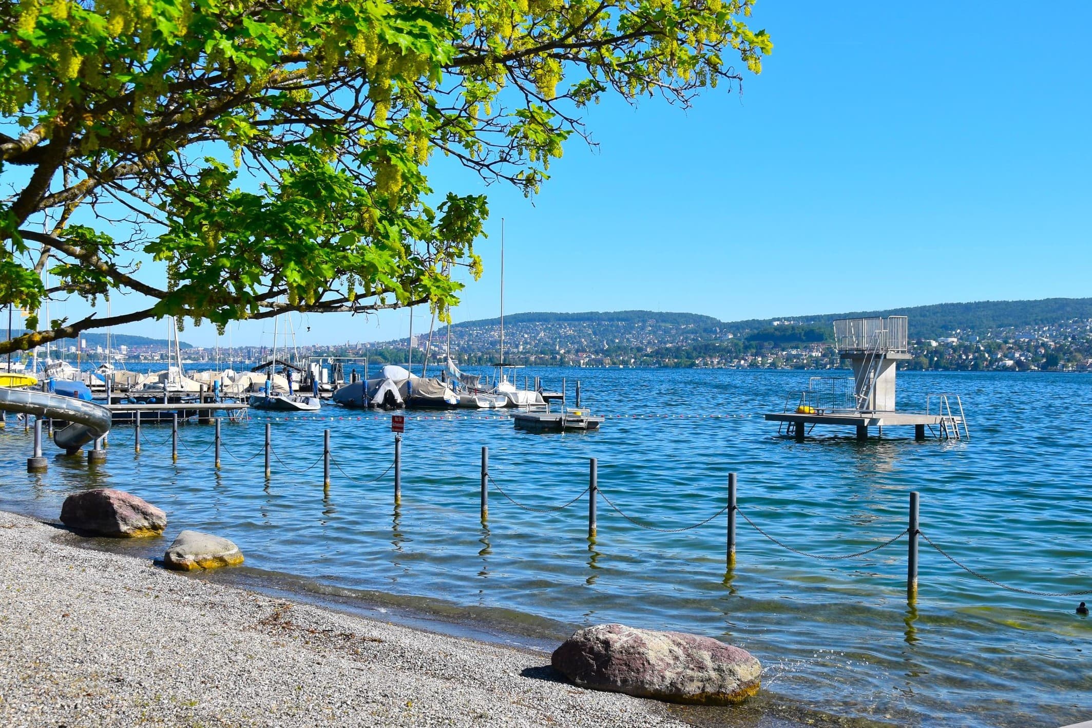 Bereit für den Saisonstart: die Badi in Kilchberg