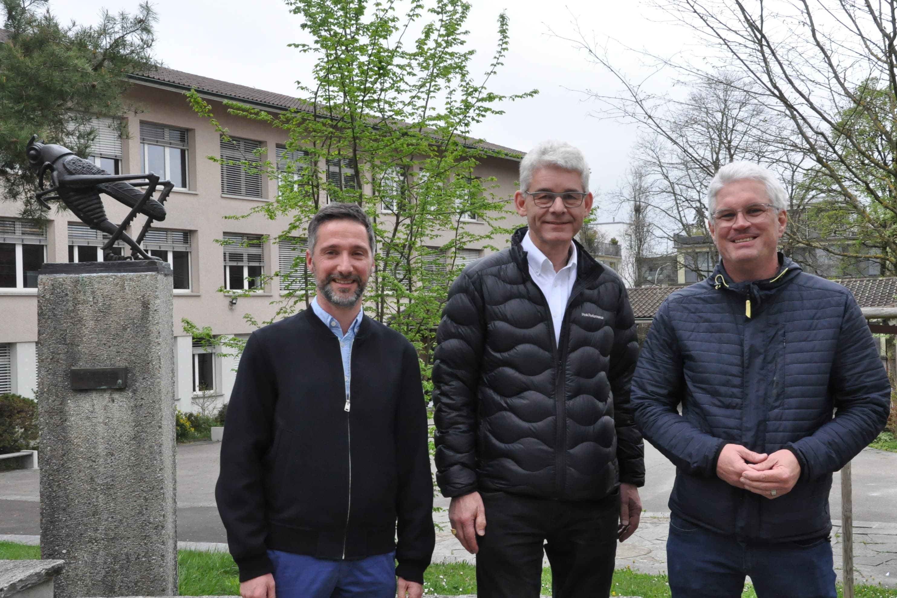 Sandro Enz, Thomas Hunziker und Michael Illi (von links) erklären, dass es an der Sek Thalwil wieder rund läuft.