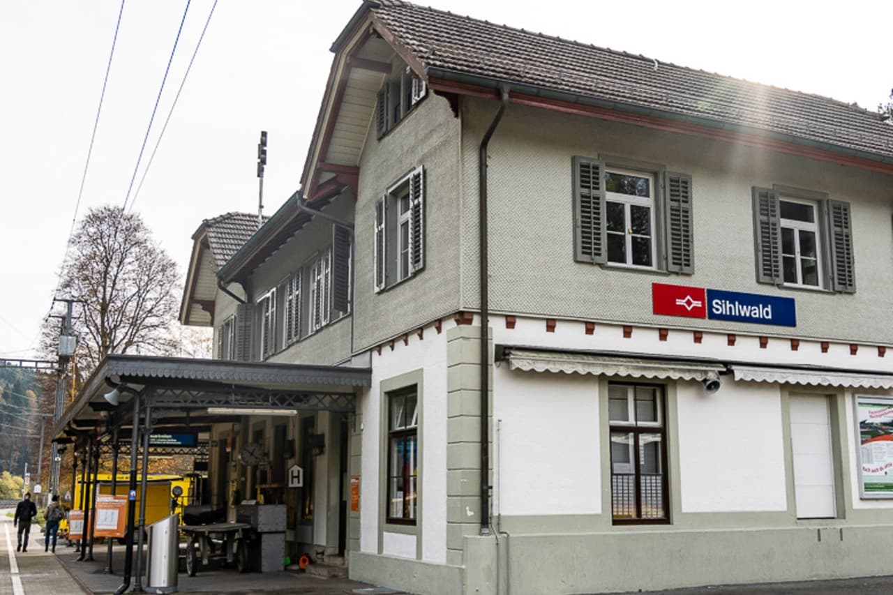 Fünf Wochen lang verkehrte kein Zug zur Station Sihlwald.