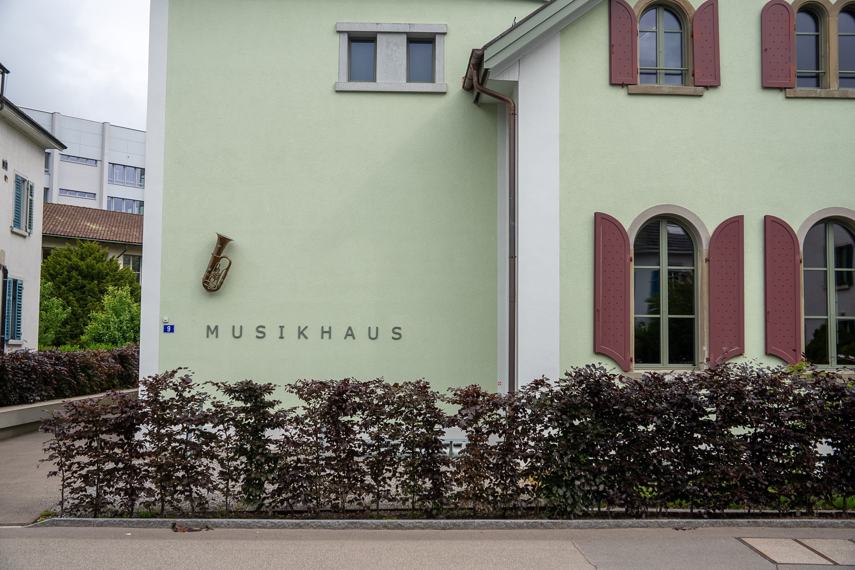 Im Musikhaus an der Kilchbergstrasse in Adliswil soll bald ein Konzertflügel stehen.