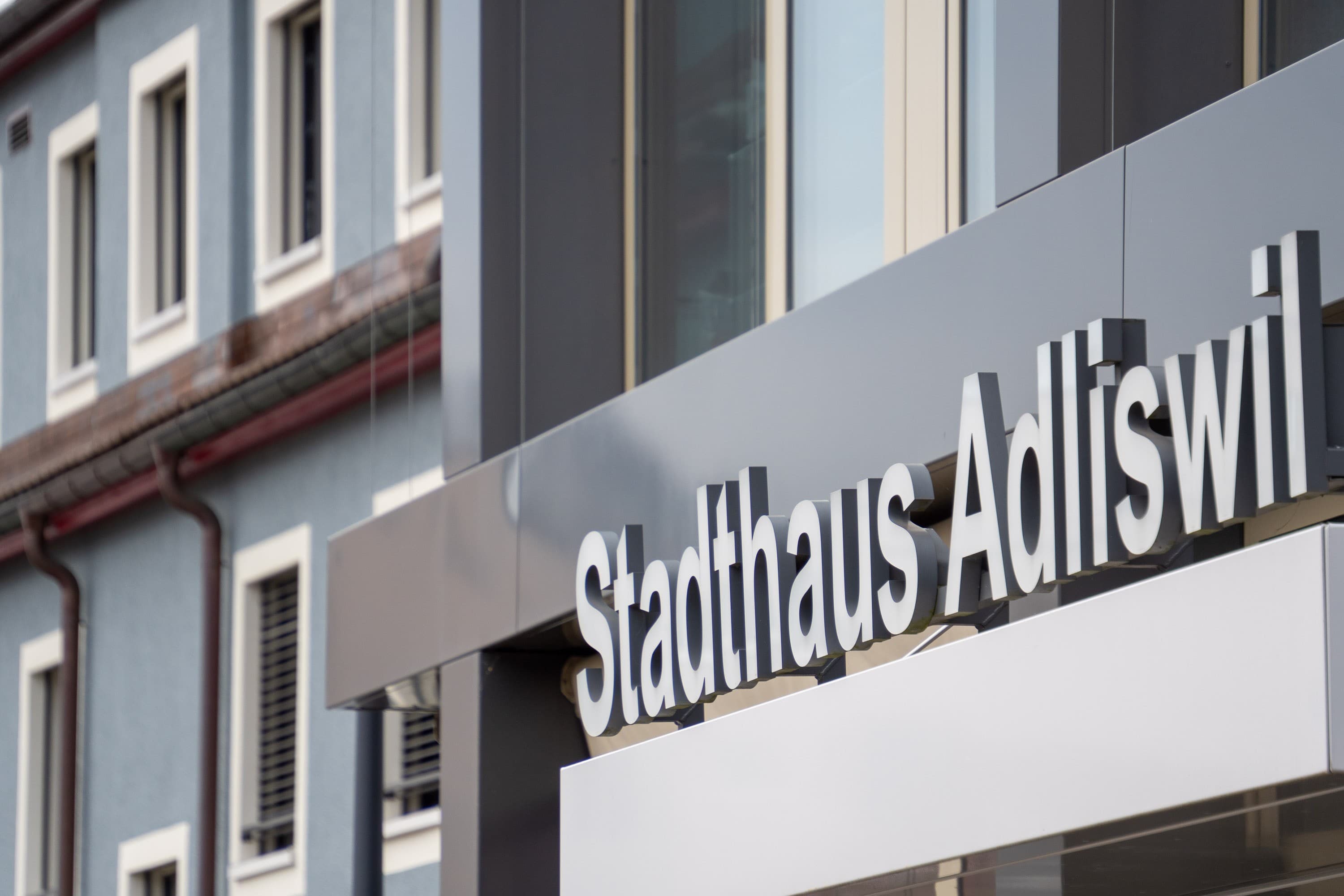 Um die Leistungen im Zivilstandswesen weiterhin zu erfüllen, benötigt Adliswil die Unterstützung externer Mitarbeitender.
