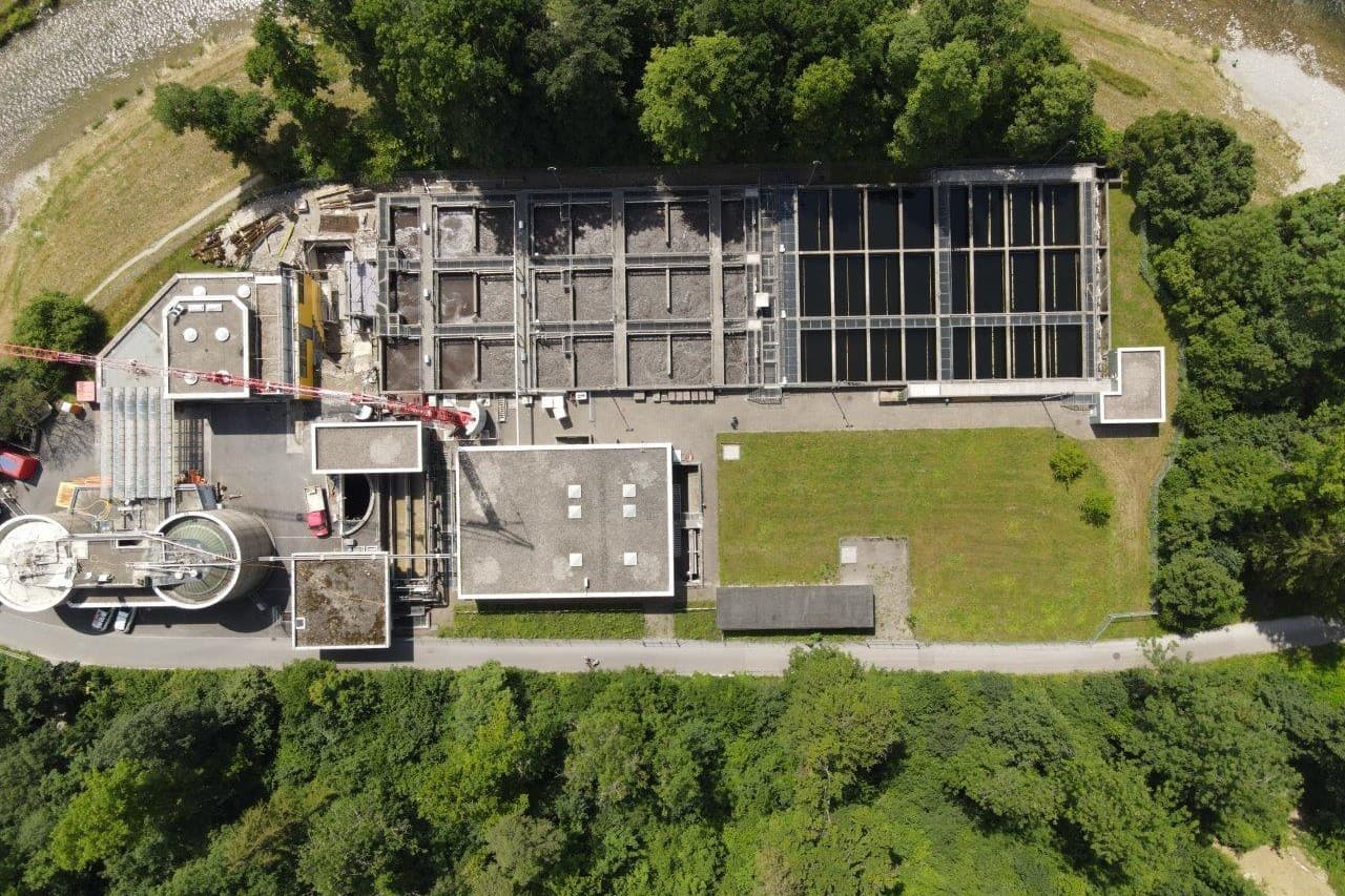Die ARA Sihltal reinigt die Abwässer aus Adliswil, Langnau und Gattikon. Das gereinigte Abwasser soll künftig für die Gewinnung von Fernwärme genutzt werden.