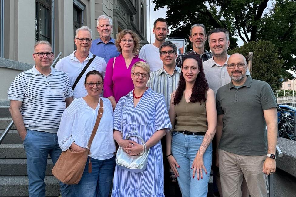 Parlamentarierinnen und Parlamentarier aus sechs Parteien haben die Motion unterschrieben.