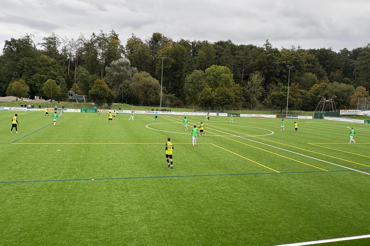 Der Kunstrasen auf der Sportanlage Brand in Thalwil ist seit letztem September in Betrieb und hat sich bewährt. Jetzt wird er eingeweiht.