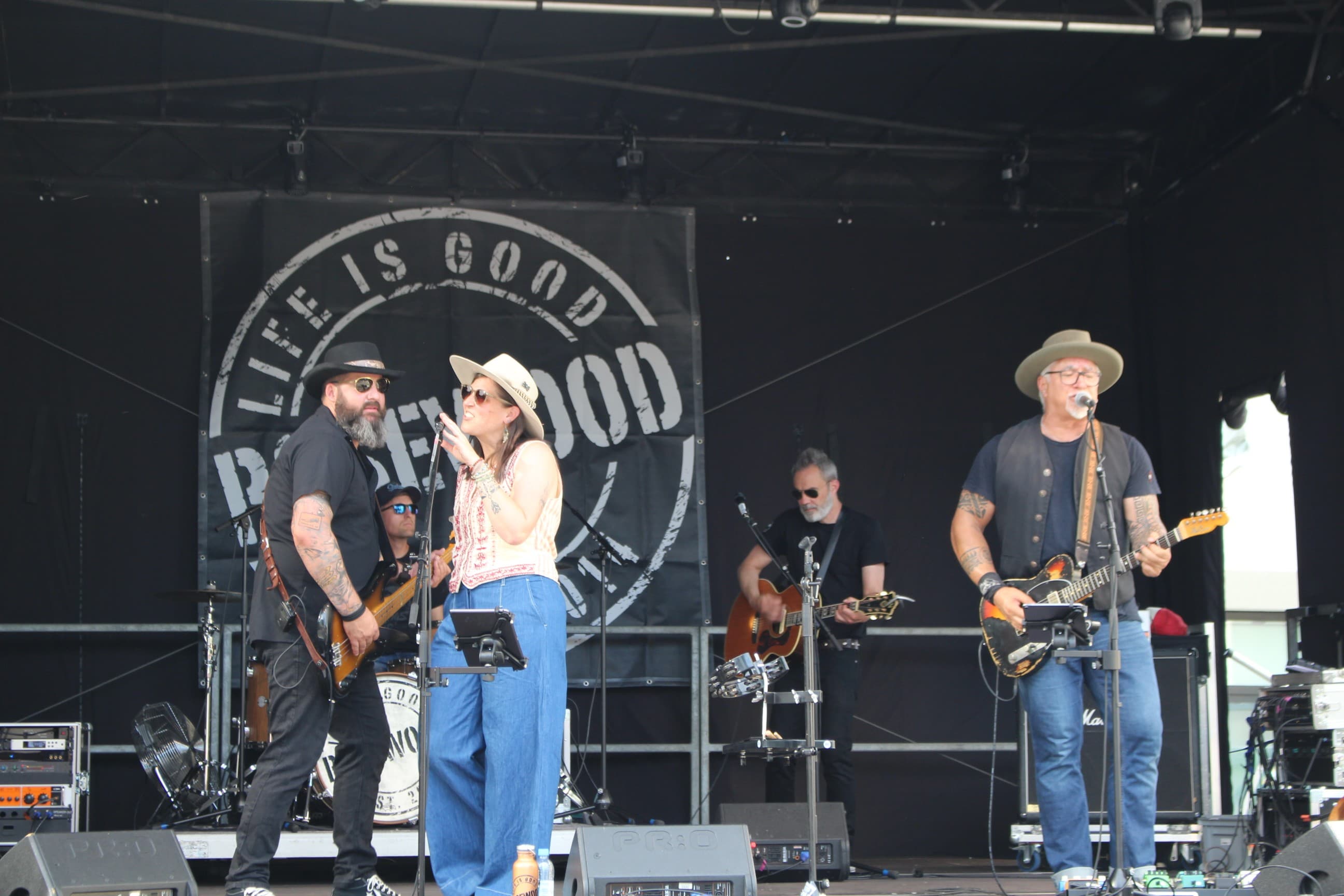 Der krönende Abschluss des Albisstrassenfests 2026: der Auftritt der Band Rosewood.
