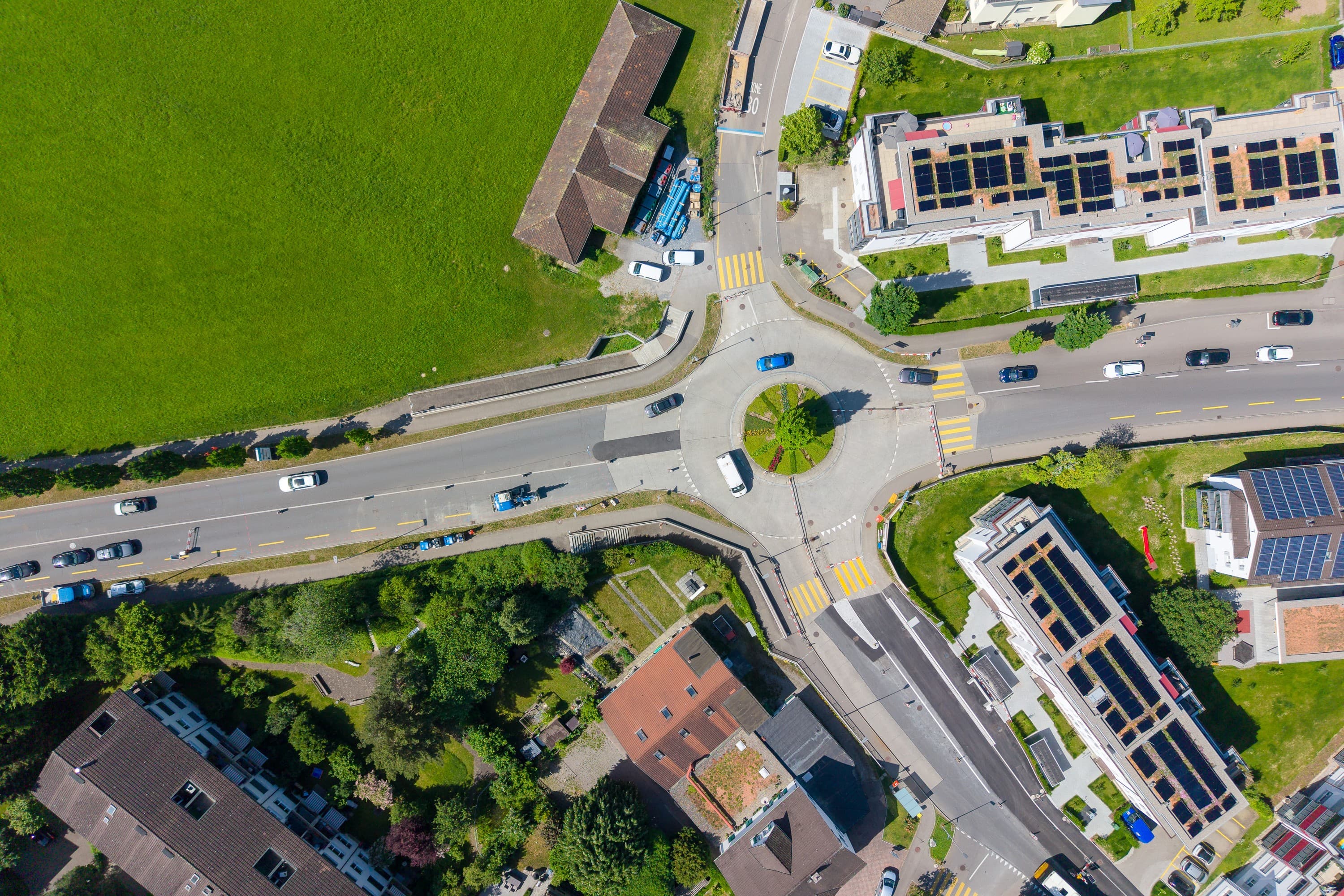 Für die Sanierung des Kreisels Zürcherstrasse/Albisstrasse in Thalwil war die anhaltende Trockenheit ein Vorteil. Die Bauarbeiten kamen schneller voran als geplant.