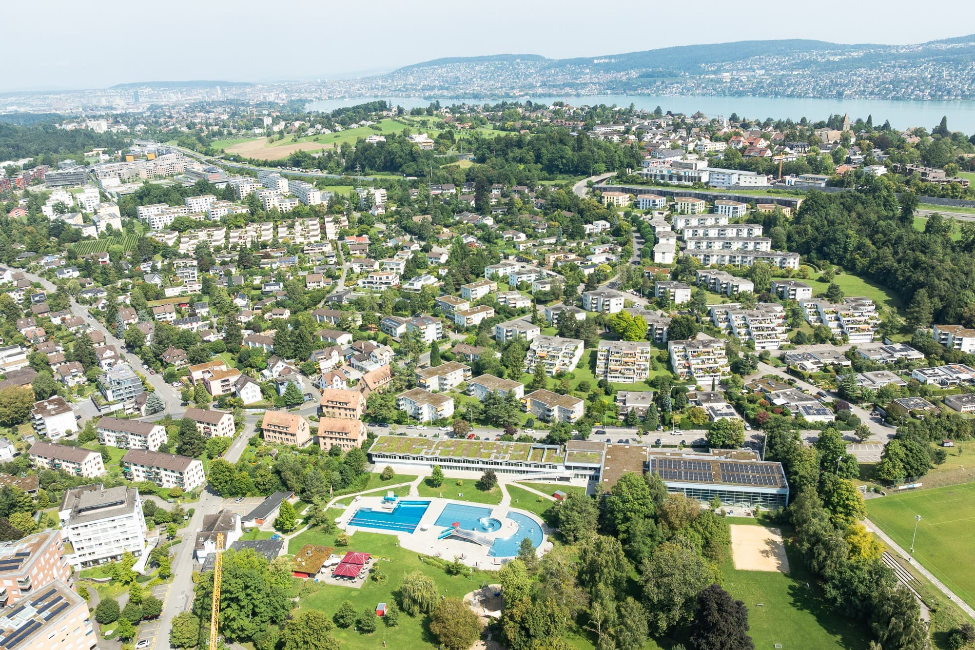 Zu den Investitionen 2027 gehört unter anderem die Erneuerung der Badwassertechnik im Freibad Tal.