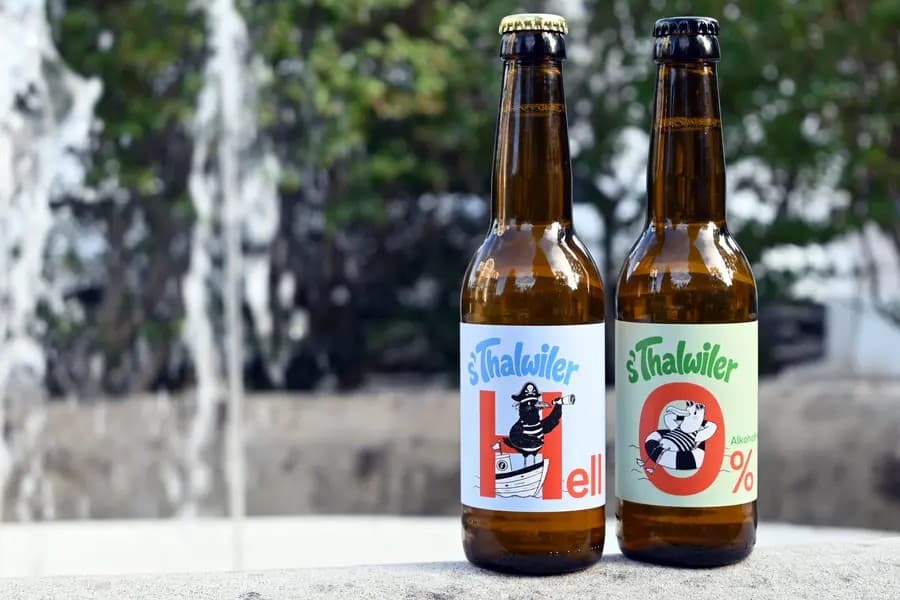 Das Thalwiler Vereinsbier gibt es mit und ohne Alkohol (rechts).