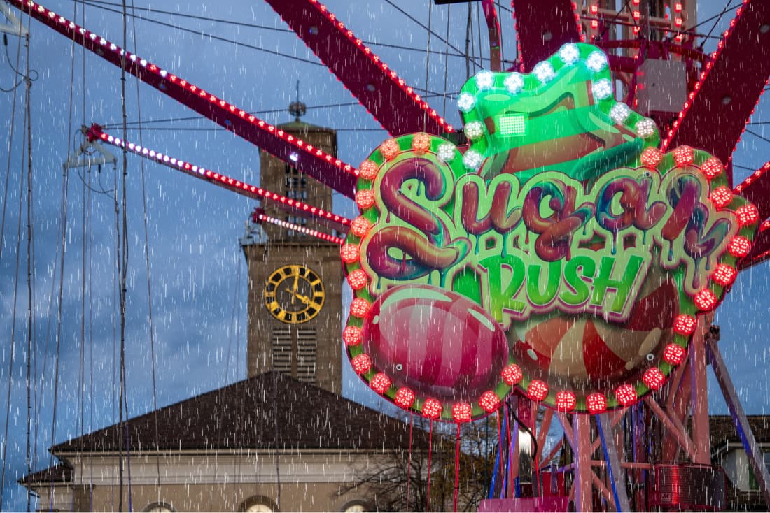 Bildmontage: Chilbi Thalwil im Regen