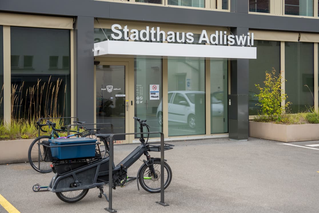 Im 2026 wird die Stadt Adliswil 2,3 Millionen Franken an Einsparungen vornehmen.
