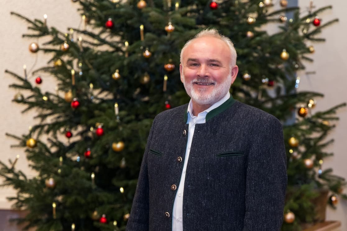 Josip Knežević sagt, dass der Wunsch nach etwas Grösserem in uns angelegt sei.