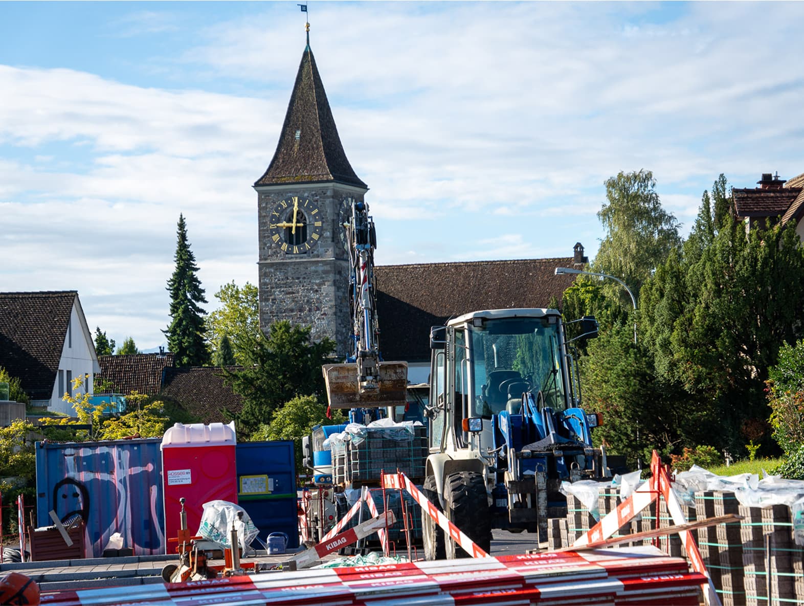 Baustelle im Abschnitt der Ghei- bis Dorfstrasse und Hochweid- bis Breitloostrasse
